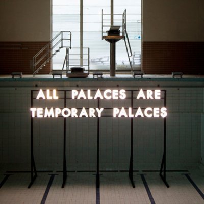 DECLINE OF THE POLITICAL INSIDE TEMPORARY SPACES